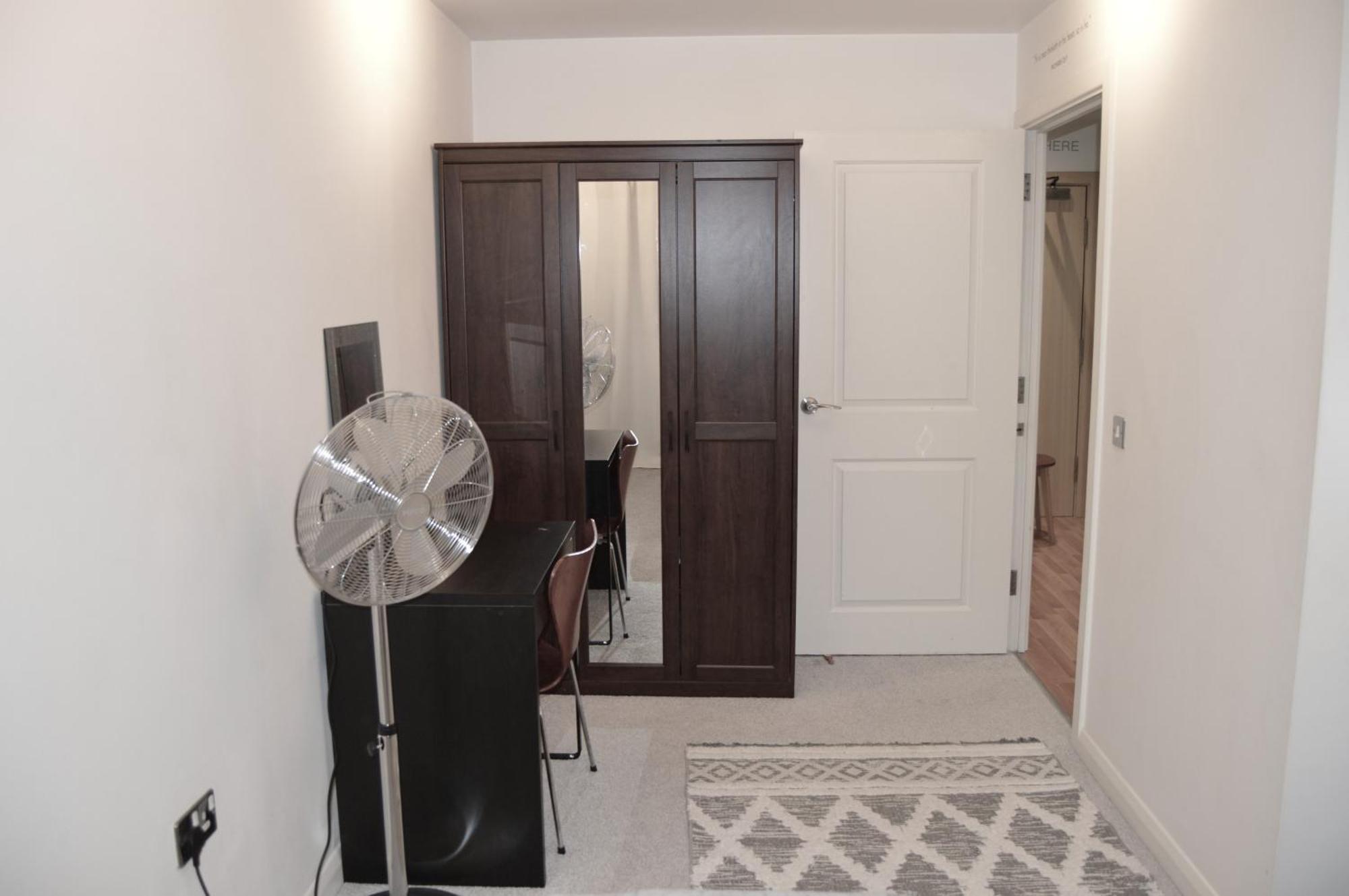 Entire Apartment Next To Canary Wharf In Лондон Екстер'єр фото